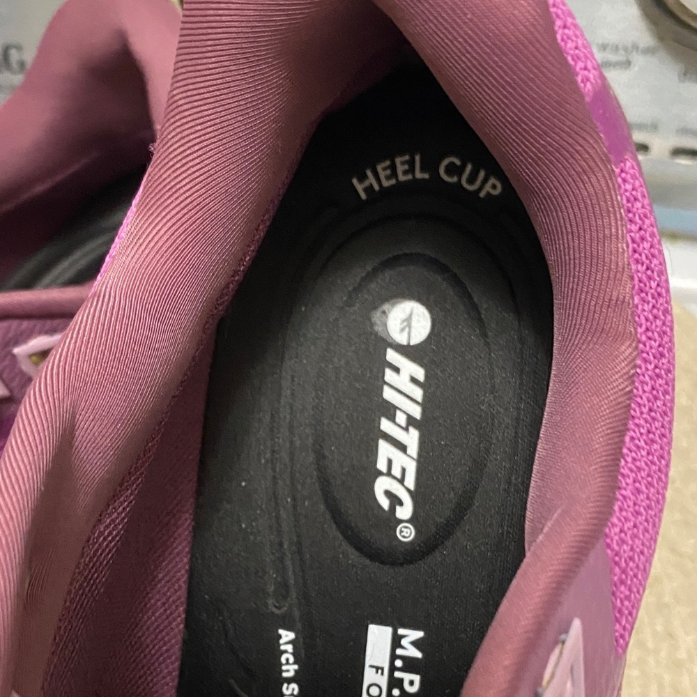 Women's Magenta All-Weather Athletic Sneakers size 11 - Picture 4 of 13